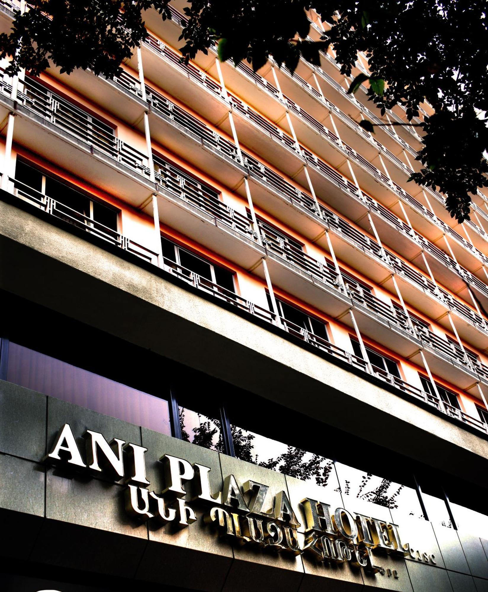 Ani Plaza Hotel Erevan Exterior foto